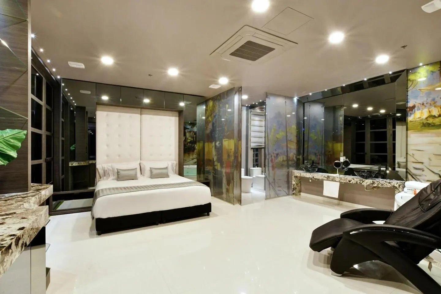 Apartment Europa Suites Medellin