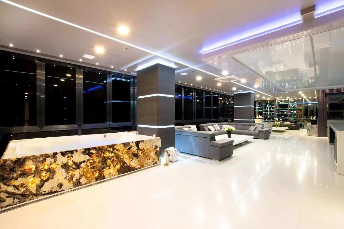 Apartment Europa Suites Medellin