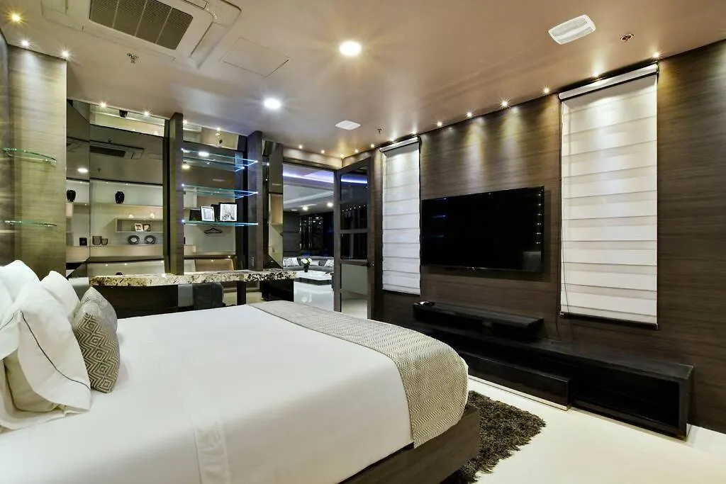 Europa Suites Medellin 0*,