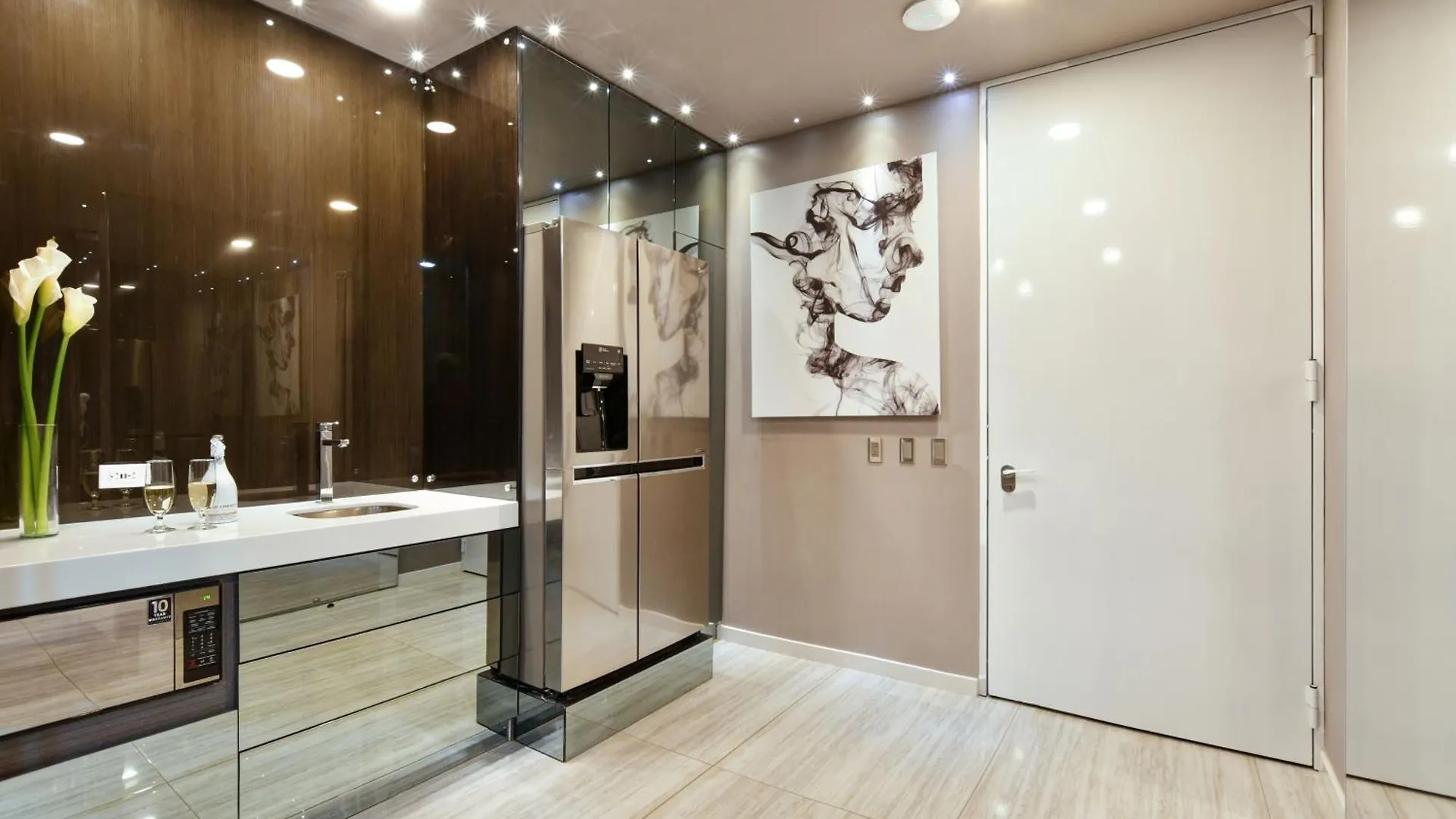 Europa Suites Medellin Apartment