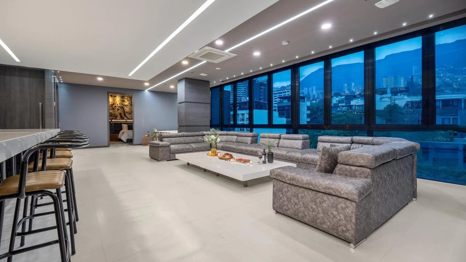 Europa Suites Medellin Apartment