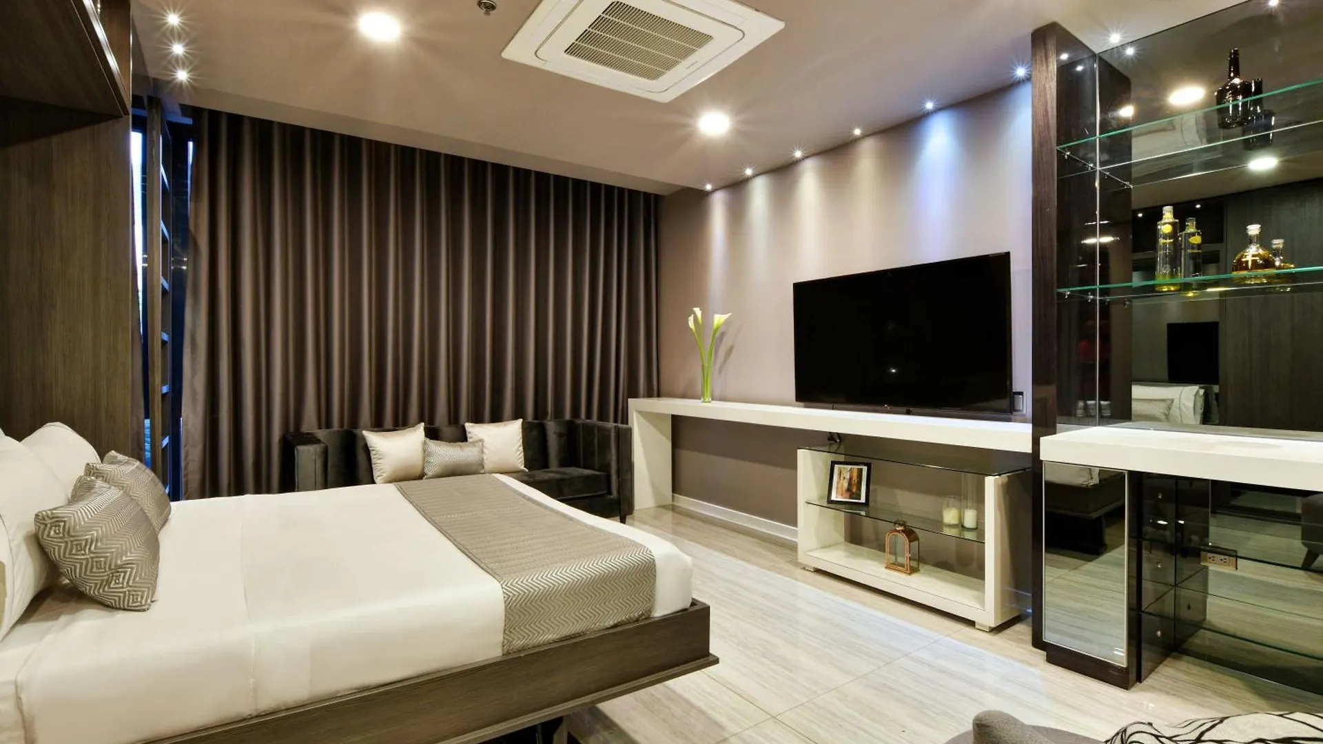 Europa Suites Medellín Appartement