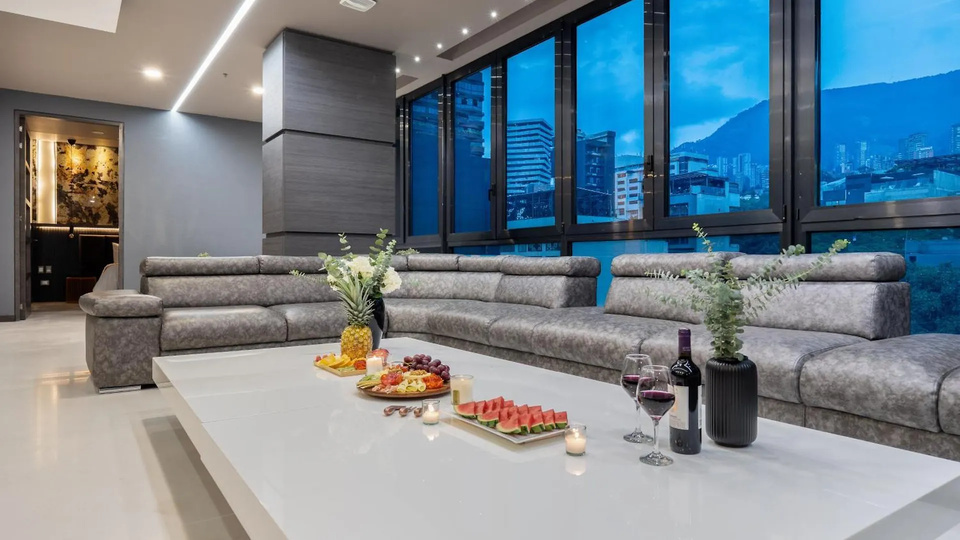 Europa Suites Medellín Appartement