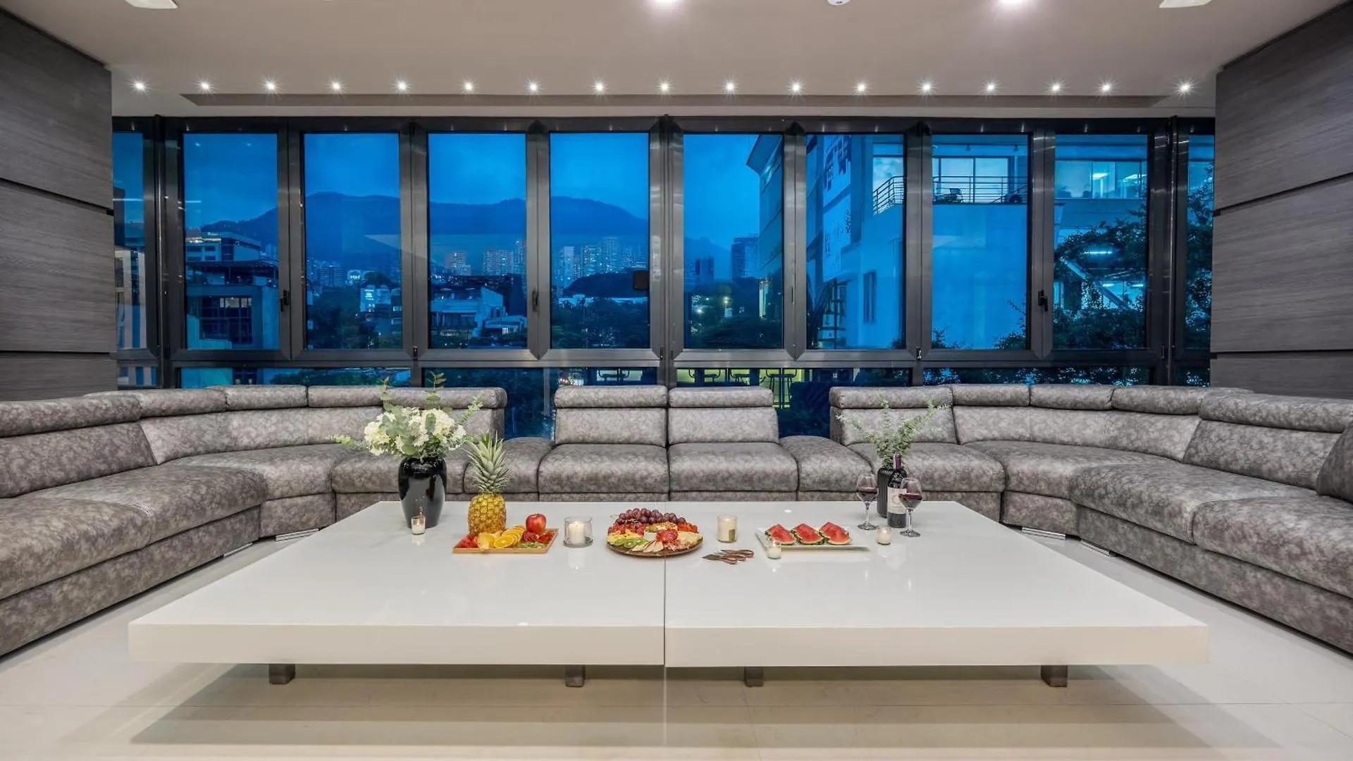 Europa Suites Medellín 0*,  Colombia